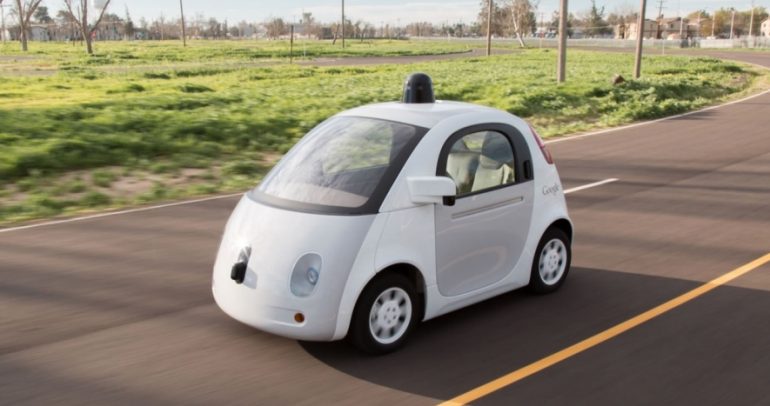 سيارات القيادة الذاتية تعيد “جوجل” إلى الوراء